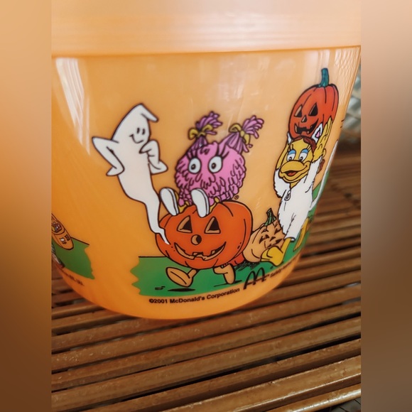 2001 McDonald’s Halloween Bucket - Picture 5 of 6